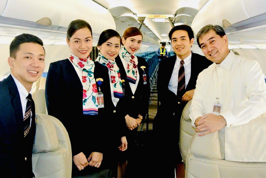 leonides_pena's tweet photo. CABIN CREW LIFE ✈️

Flying as international flight purser in 2014 😊

#CountdownToRetirement 3 days to go https://t.co/AKJxNXegyN