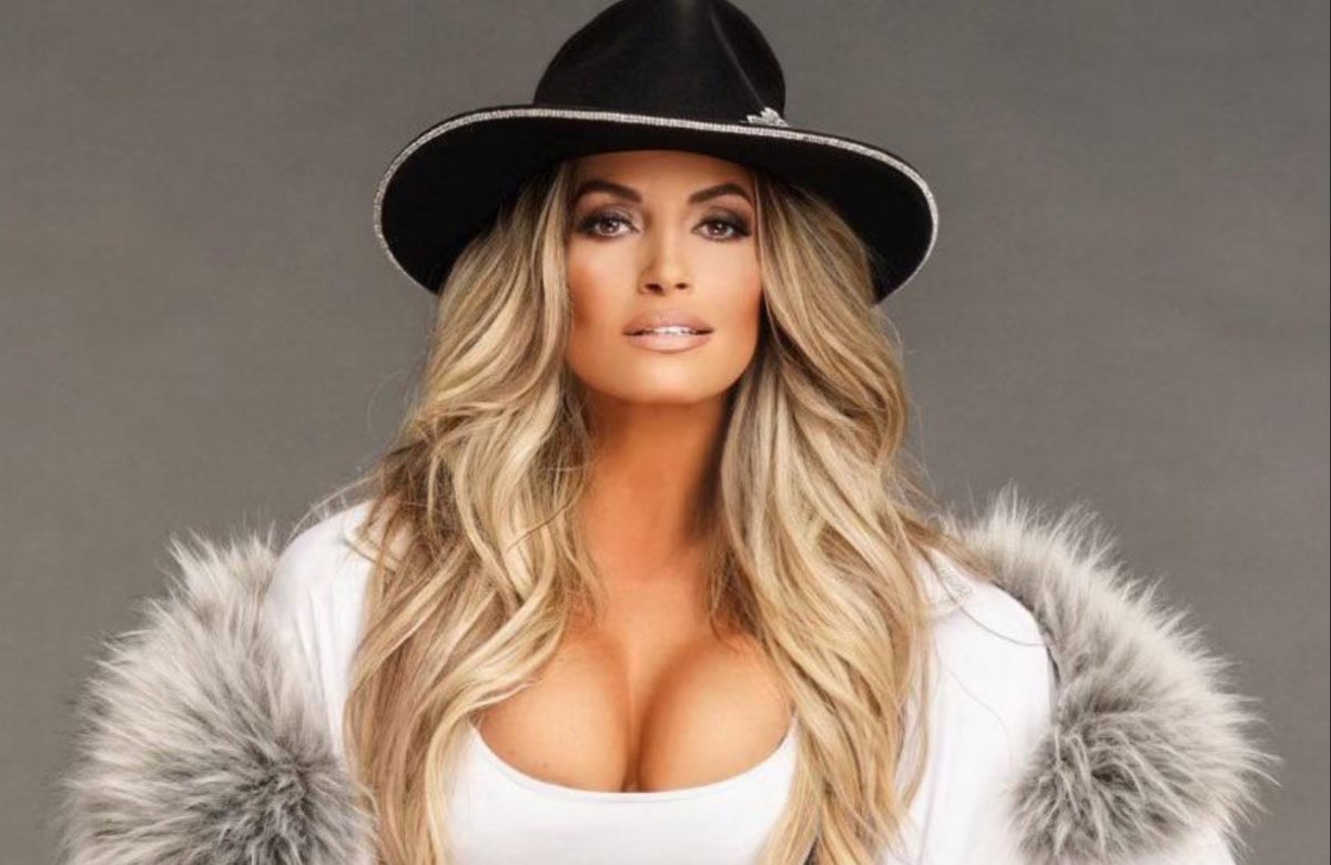 Trish Stratus on challenging for a Women's Title: 'I guess the odds could be high. Do I look good in gold? Yes I do' https://t.co/33DXoKzpPP #WWE https://t.co/lFyV2oMqpF