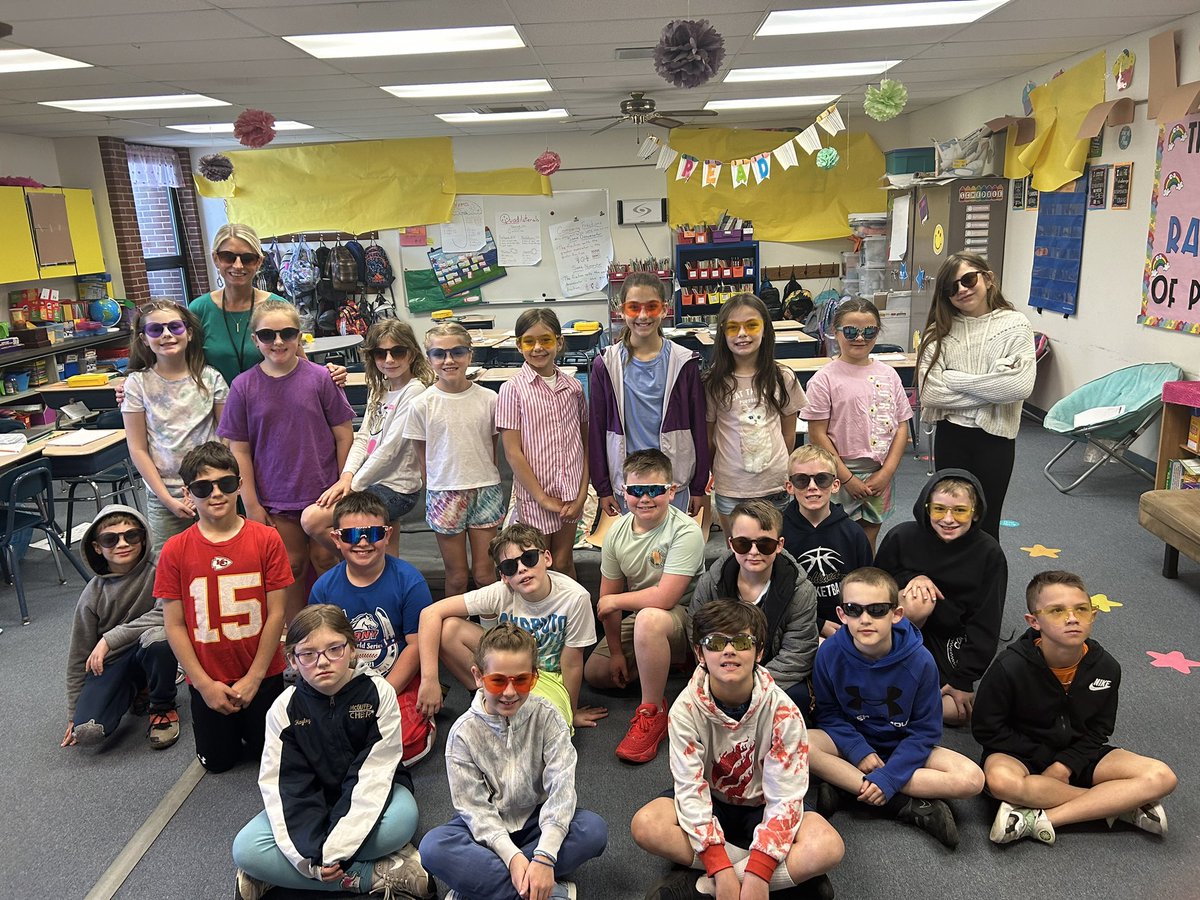 Third grade is so “bright!” We are going to rock the PSSA next week! <a href="/JoeWalkerES/">Joe Walker ES</a> #lovejw #sunglasses #testprep #studentmotivation