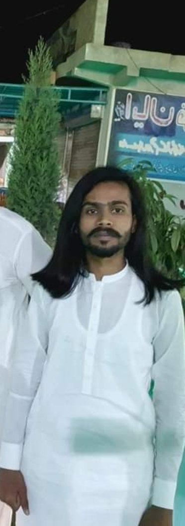 Oye_Nimi's tweet photo. سید شاہزیب گیلانی نے 
علی امین خان گنڈہ پور کے ساتھ اظہار یکجہتی کے لیے  اپنے لمبے بال کٹوا دیئے ✌️۔۔

#releasealiaminkhan https://t.co/lJ4a50hozY