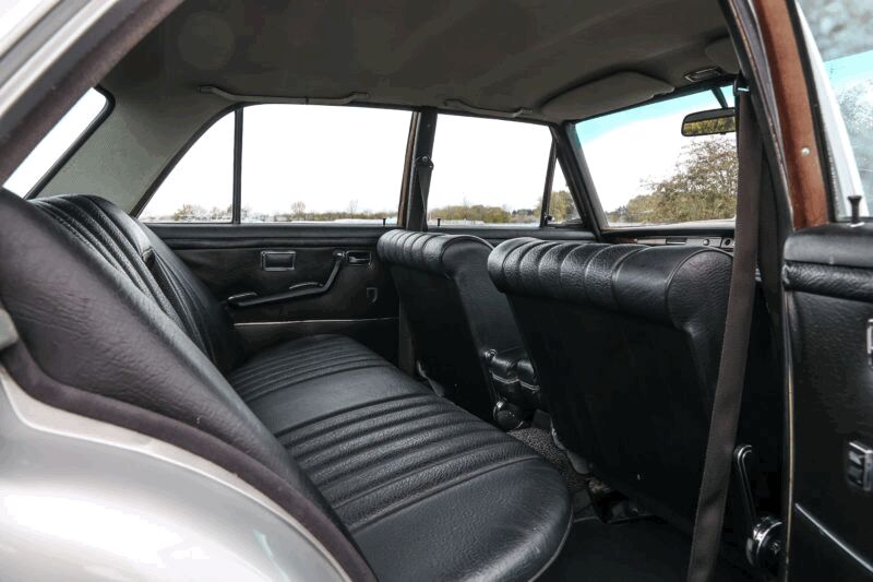 TheSLShop's tweet photo. Room for Four. ULEZ compliant. Supreme comfort.
What more do you need?
#SLSHOP #DriveMore #DoMore #SeeMore https://t.co/m1T1P1KxpG