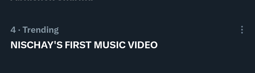 HeyIamAkshara's tweet photo. Are u serious???!!!! 
Shuru hote hi No. 4 on trending??!!!🤯 
My god!!😵
Magical song!! 
NISCHAY'S FIRST MUSIC VIDEO
#TumMere2ByFukraInsaan https://t.co/B8NZpXctHj