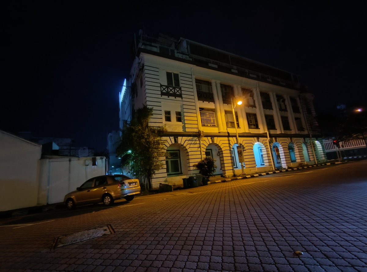 theoriginal086's tweet photo. Ultrawide Lowlight Test2
Left #NokiaX305G
Right #NothingPhone1
Same findings, oversharpen image on the #Nothinf makes it look like a crayon painting.
The #Nokia however could improve on the dynamic range. https://t.co/Th0rLm8Etg