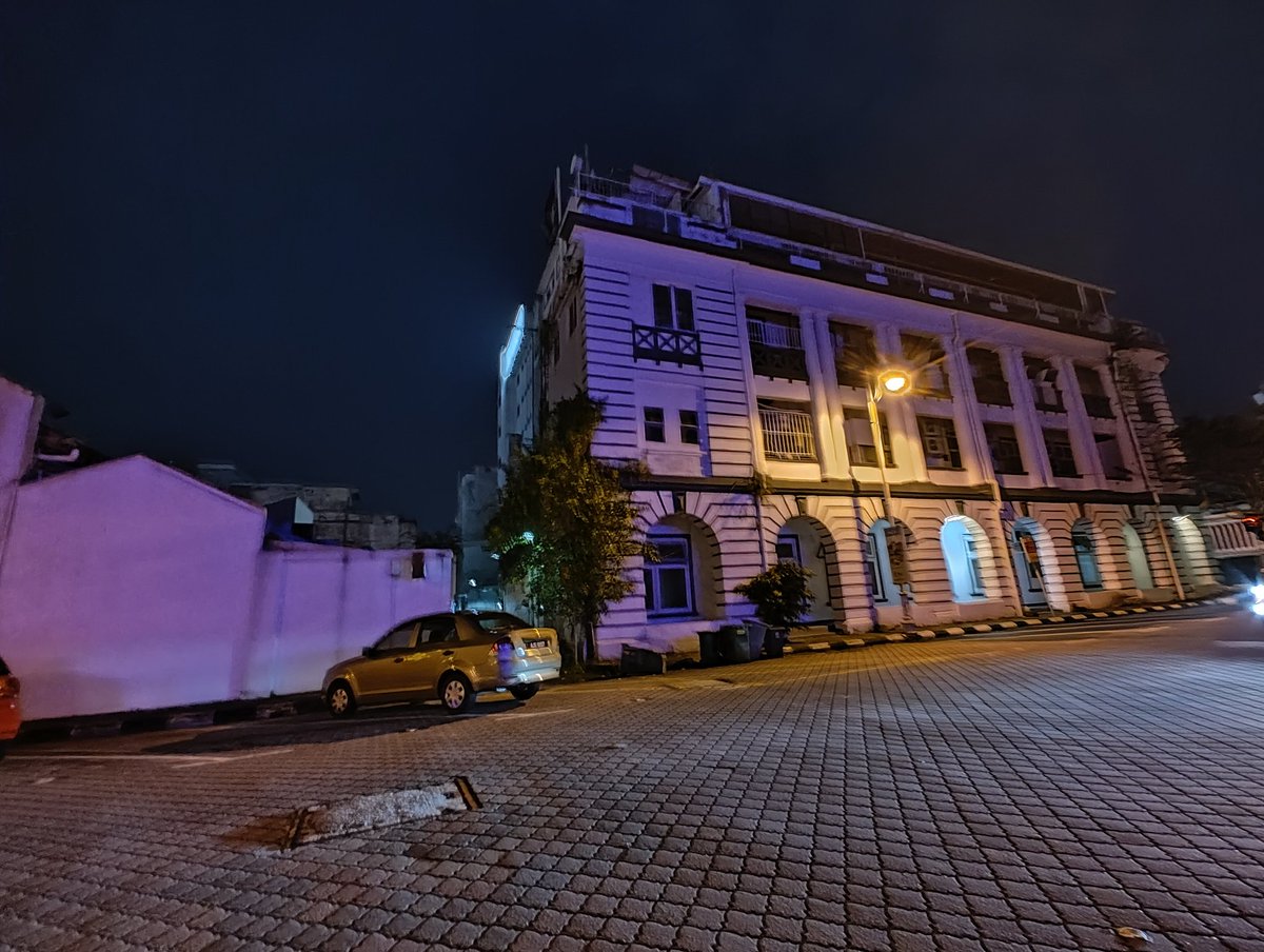 theoriginal086's tweet photo. Ultrawide Lowlight Test2
Left #NokiaX305G
Right #NothingPhone1
Same findings, oversharpen image on the #Nothinf makes it look like a crayon painting.
The #Nokia however could improve on the dynamic range. https://t.co/Th0rLm8Etg