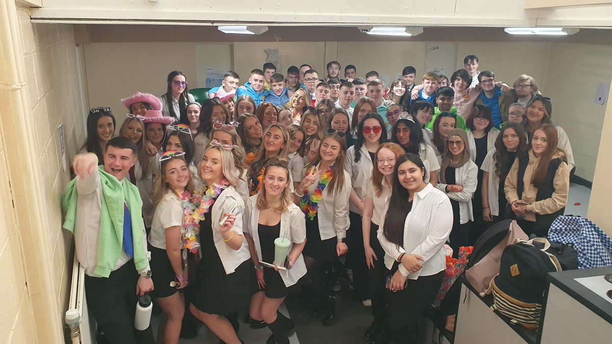 CNHS5_6's tweet photo. @CN_HS Class of 2023. Ready to celebrate. https://t.co/hVcZxGscRF