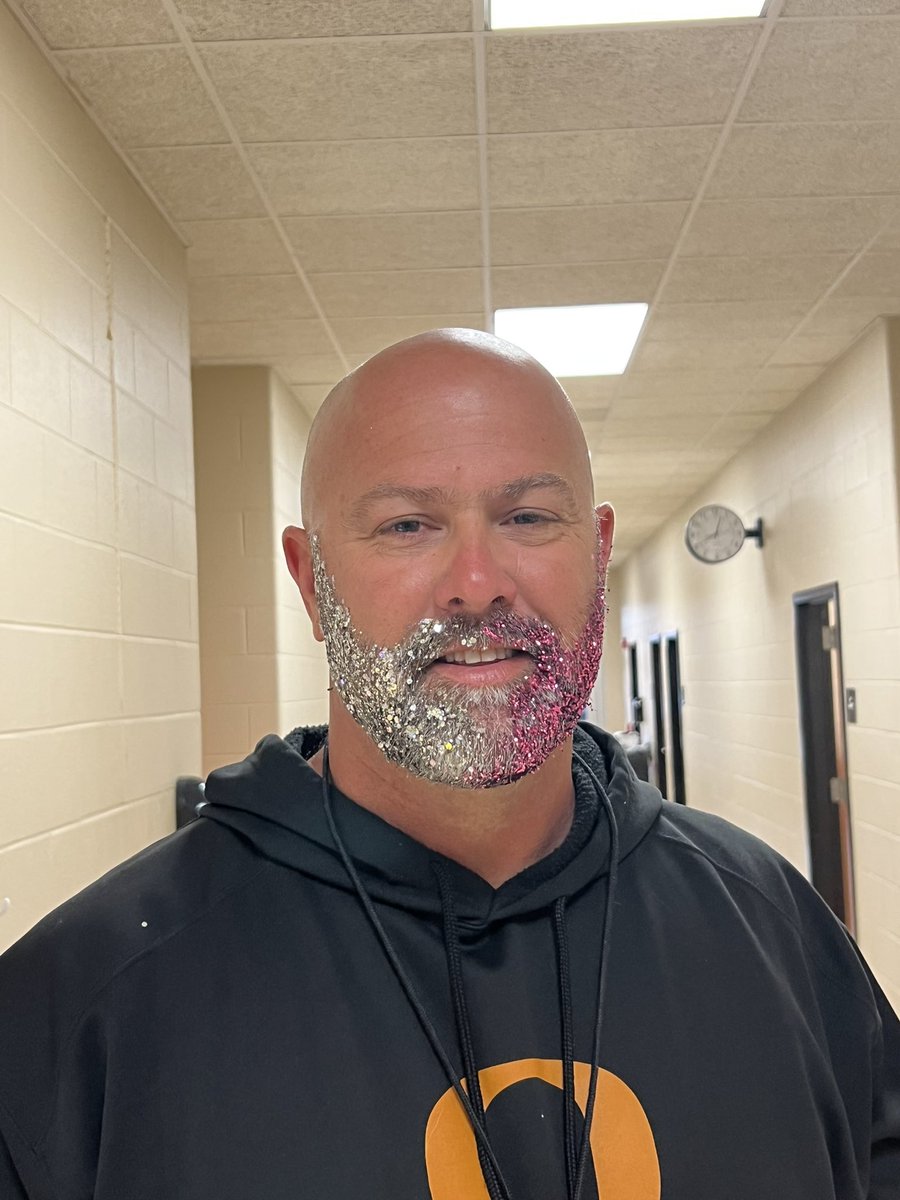 coachsmalley23's tweet photo. When you tell @ohs___softball if they win District they can glitter your beard. #PayYourDay! https://t.co/bWUie5ms3I