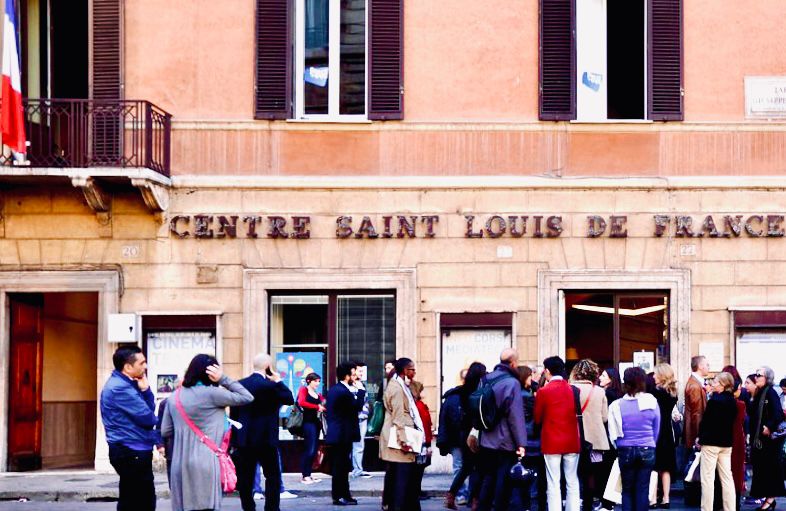 Ge_Pellissier's tweet photo. 🙏🏻Merci @FranceauVatican et aux équipes du #HelloLab d'@orange Innovations de permettre à #Rome, la ville éternelle, d’accueillir l’expérience VR #EternelleNotreDame au @louis_centre pour plonger au cœur de Notre-Dame de Paris et de son Histoire!🇫🇷🇮🇹🇻🇦 https://t.co/rO0fQVWniU