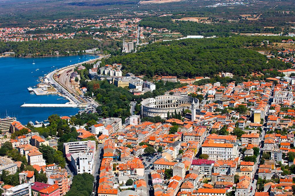 be_polite_ss's tweet photo. #Pula #Pola #Pulj #HotelRiviera
#Istria
❤️⛵ https://t.co/PrERemyVdj
