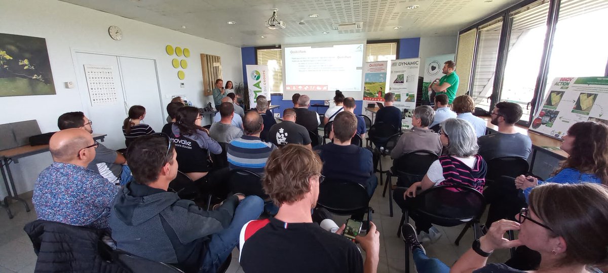 OccitANum's tweet photo. 40 viticulteurs présents, des témoignages, des échanges et démonstrations lors de la présentation du projet innovant #Scanopy(fertilisation différenciée intra-parcellaires des vignes) organisée par la chambre d'agriculture du Tarn (Living Lab Occitanum)
https://t.co/cyji6xV1US https://t.co/2meg08z28P