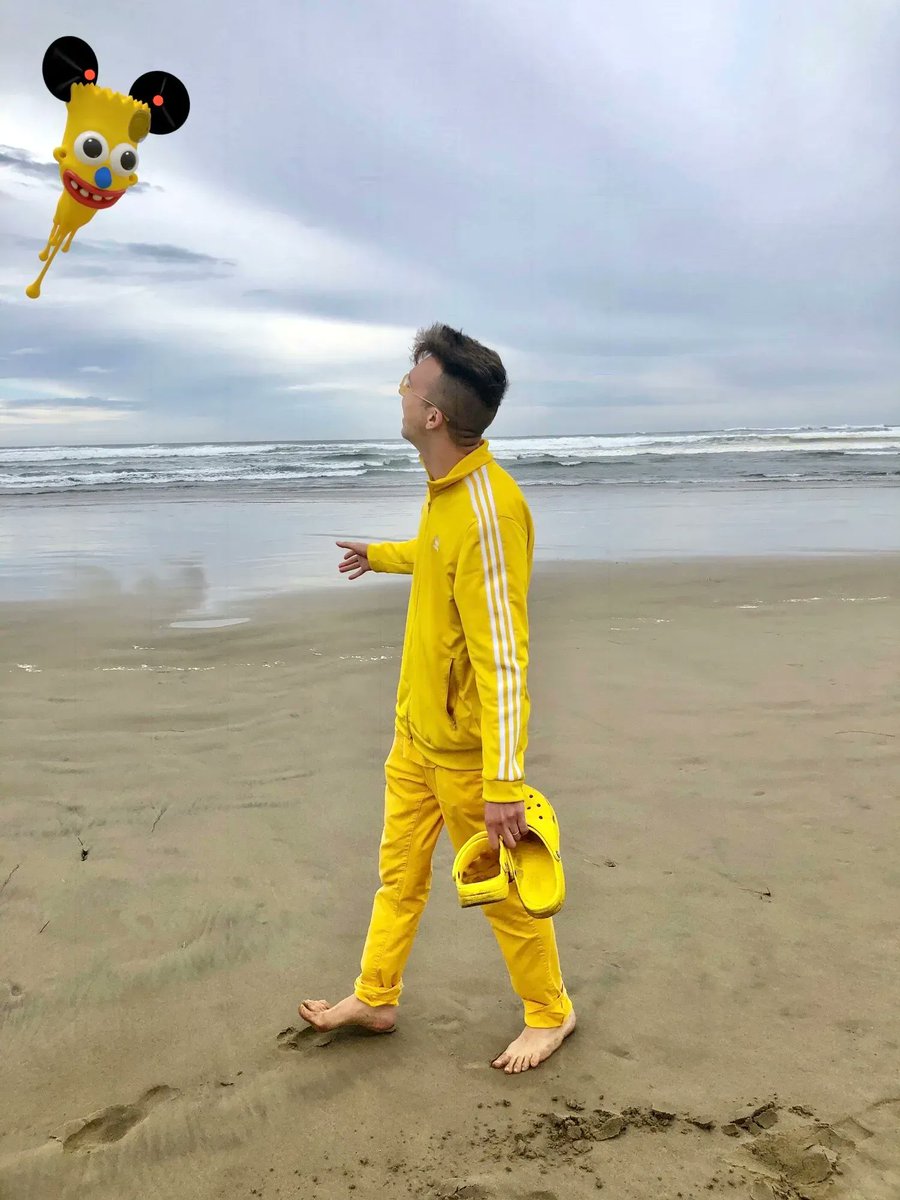 gm JOYs! Listen closely and you’ll hear the distant sounds of your JOY calling 🛰️😃