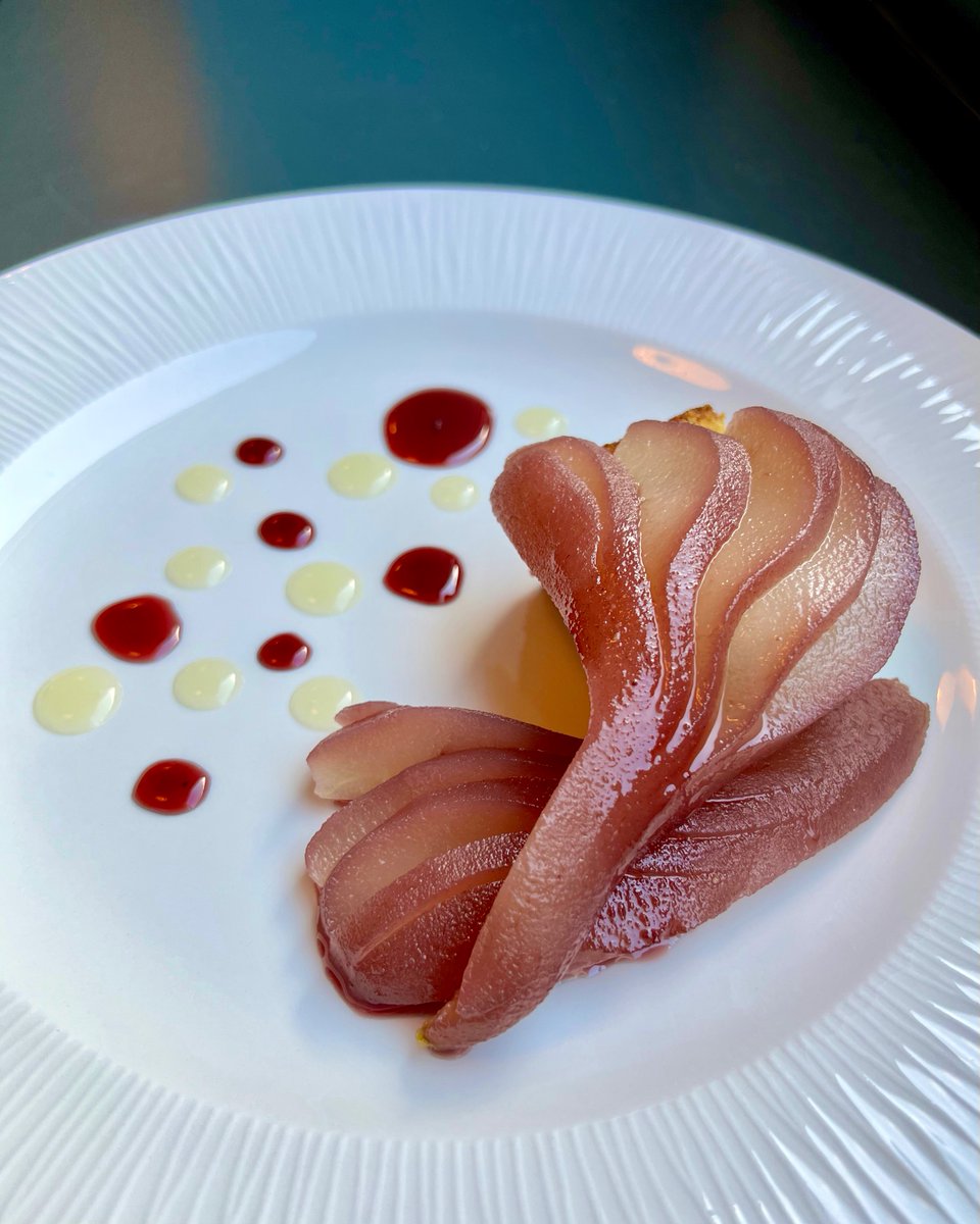 Specials✨ Seabass, white bean chorizo cassoulet, chorizo emulsion &amp; basil gel, mussels, clams &amp; orange dressing 🐟 Roast hake, herb butter crust, gratin potato &amp; fennel, saffron, tarragon &amp; broad bean cream 🍐 Red wine poached pear, bergamot gel, orange, polenta &amp; olive oil cake