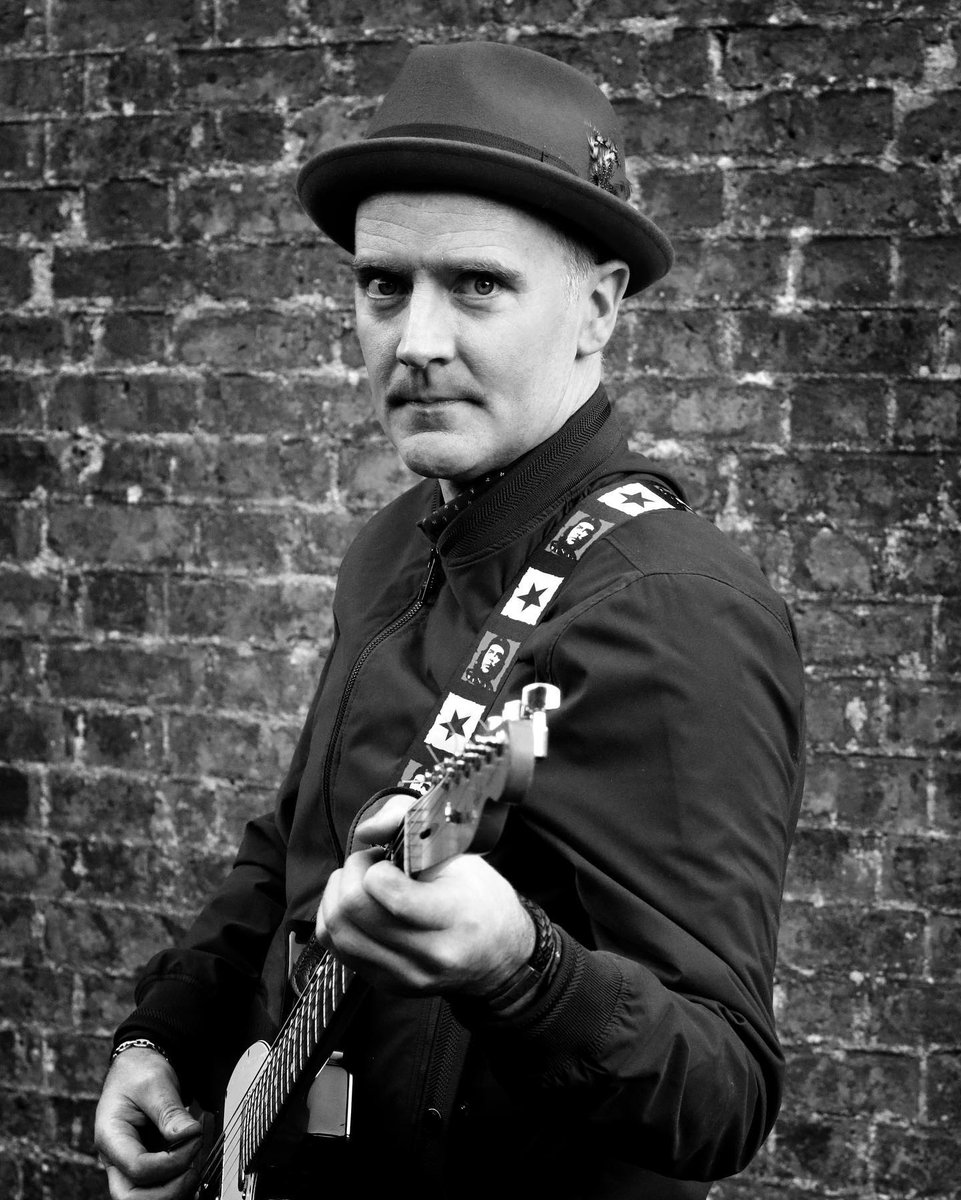 DublinSouthFM's tweet photo. On Sunday Night with Keith McLoughlin at 8, @keithmcloughlin is joined by @gavinsongs for a live performance and chat.

Keith also has music from @mongeymagic, @jimmchughmusic &amp; @fernasongs, among others.

👂: Dublin South FM 93.9
💻: https://t.co/V5mQ2pq4WJ

#communityradio https://t.co/tMzFMaH2UY