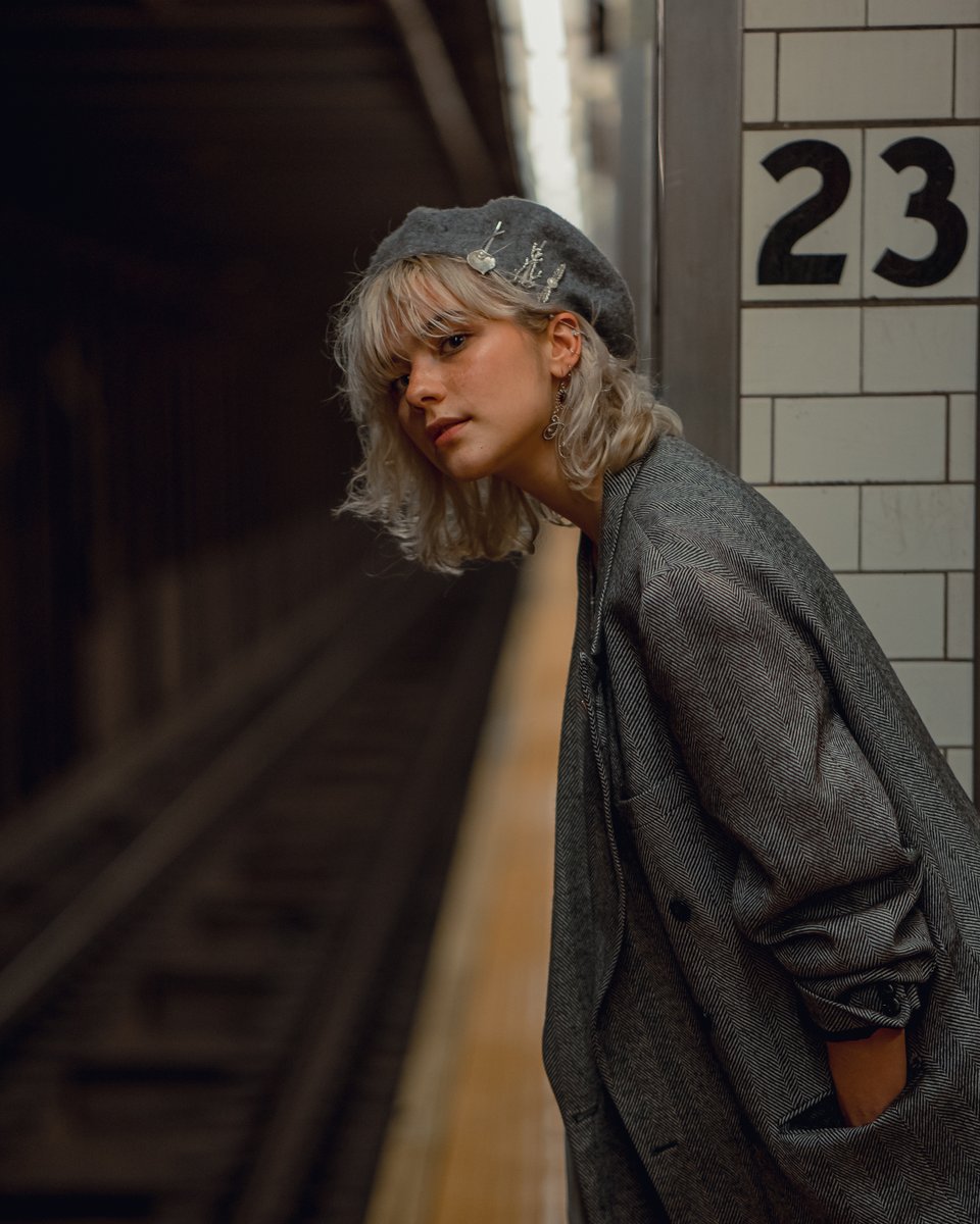 rickxcalde's tweet photo. Train Delay #NYC #nycsubway #portraitphotography #portrait https://t.co/7SOyN2Zymc
