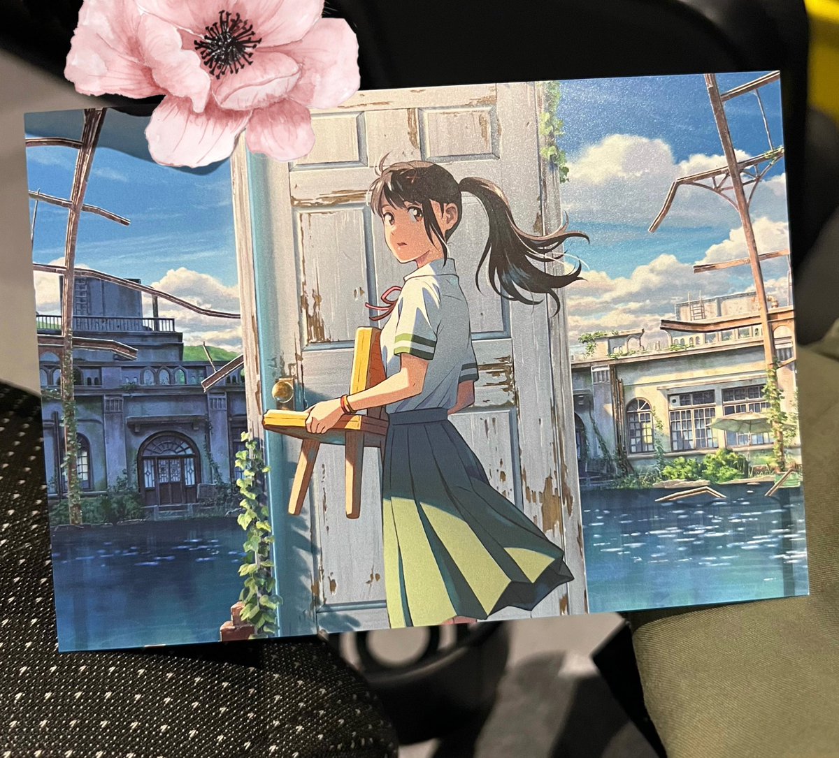 oomajgad's tweet photo. patrzcie co rozdawali przed rozpoczęciem 🥰 https://t.co/WBgiGVQUqK