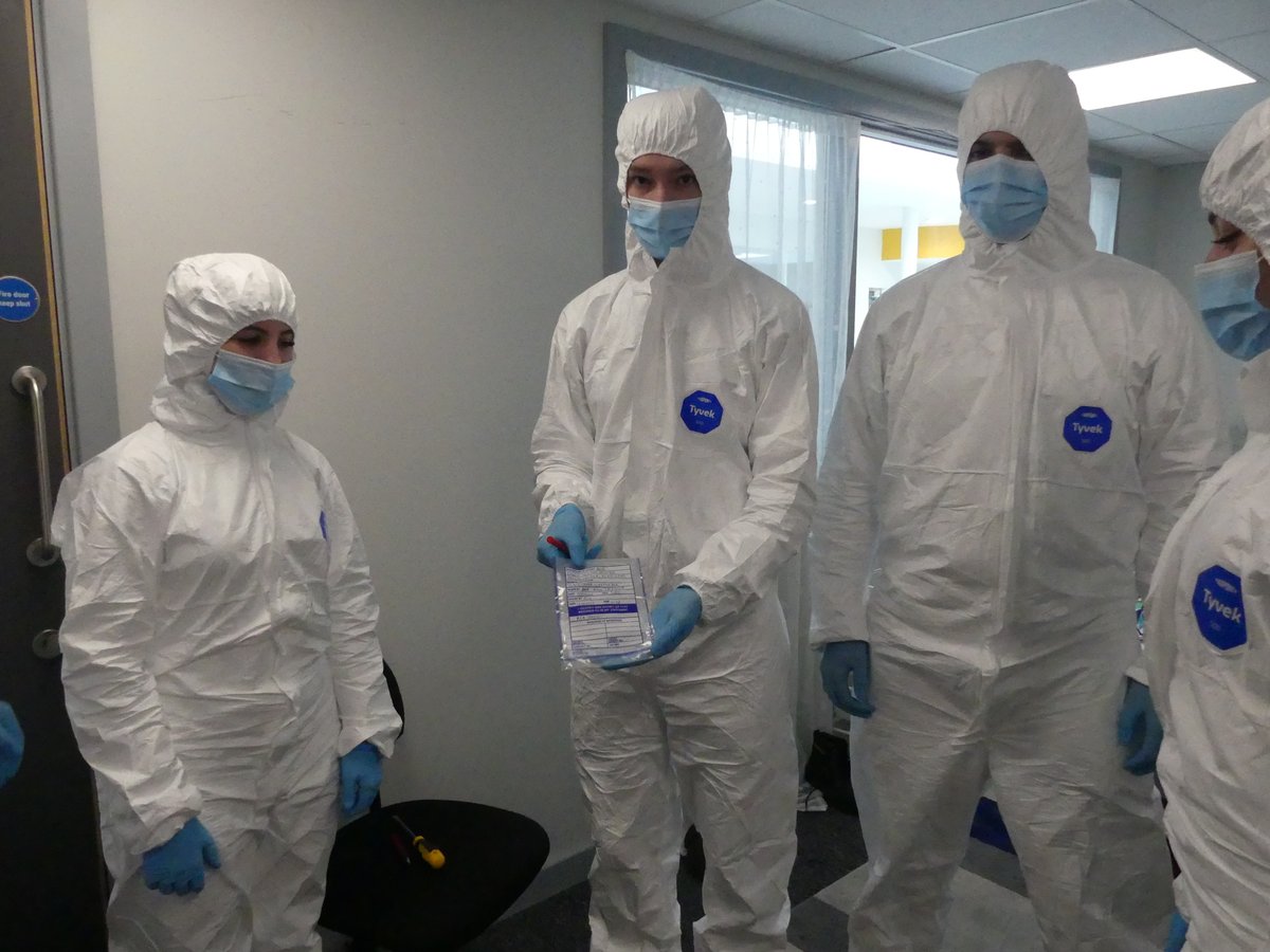 hcucdigital's tweet photo. RT uxbridgecollege: Over two days this week, our Uniformed Services students had the fantastic opportunity to investigate a crime scene and create a crime scene report.

This unique experience allowed them to further their skills in analyzing crime  scen… https://t.co/ZrTroT1LSJ