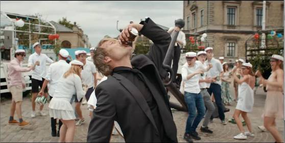 Опишите свой возраст кадром из фильма, который вышел в год вашего совершеннолетия