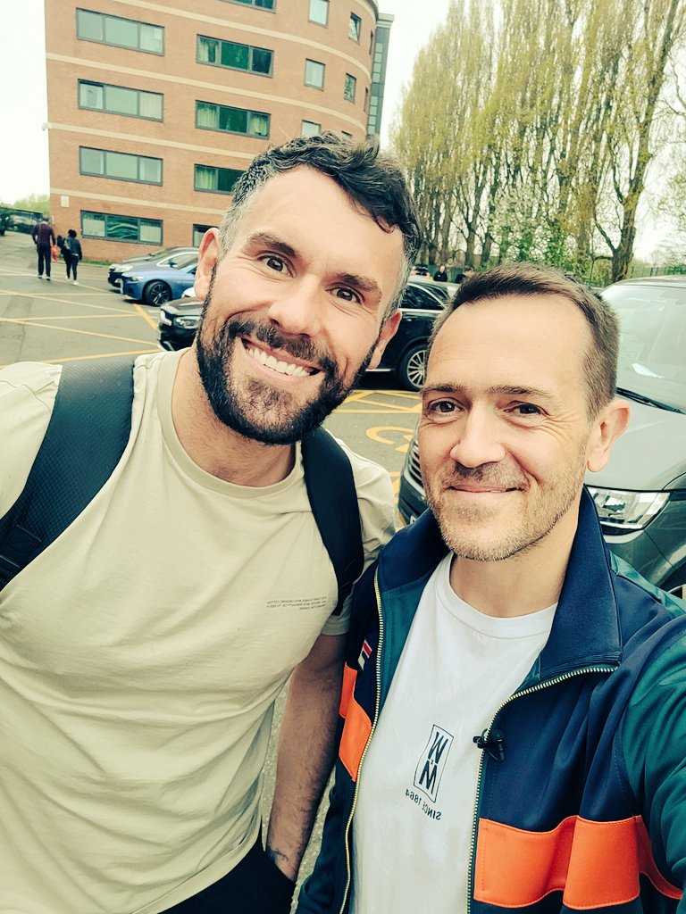 fearlessidzine's tweet photo. One of us has been getting considerably less sleep than the other....#codeye
Should be @BenFoster unofficial media agent - tipped off the Channel 5 guys about his presence in car park. Top bloke with time for every single person who wanted to speak with him.
#WxmAFC https://t.co/LRdrIJUWUs