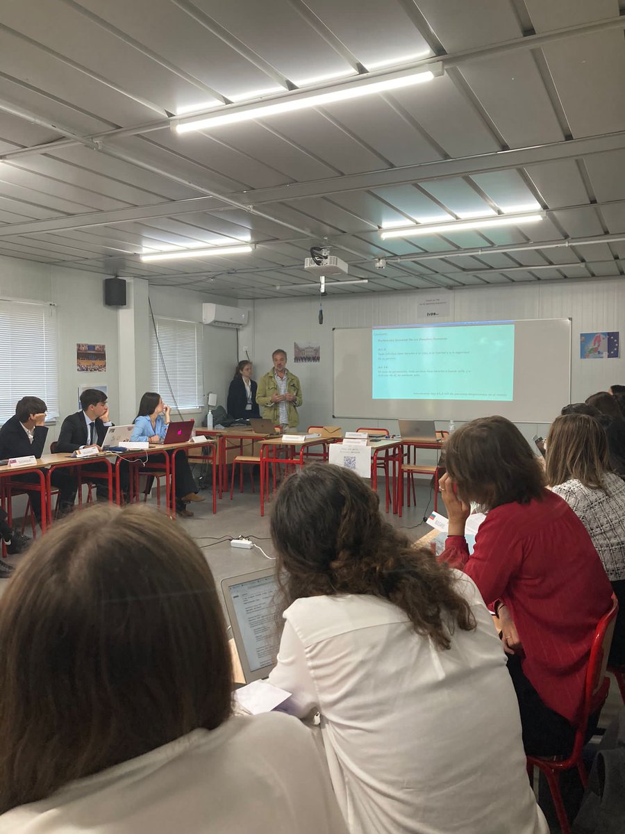 Lfmurcie's tweet image. 🇪🇺Travail en commission pendant @euromad2023 
@aefeinfo @mlfmonde #másquefrancés #tuhijocambiaráelmundo #Yourchildrenwillchangetheworld
#Euromad #Euromad2023 #modelisation #unioneuropeenne #UE #EU #euyouth #LFM #LFMadrid #aefe #conseileuropéen #europe #debat #jeunesse