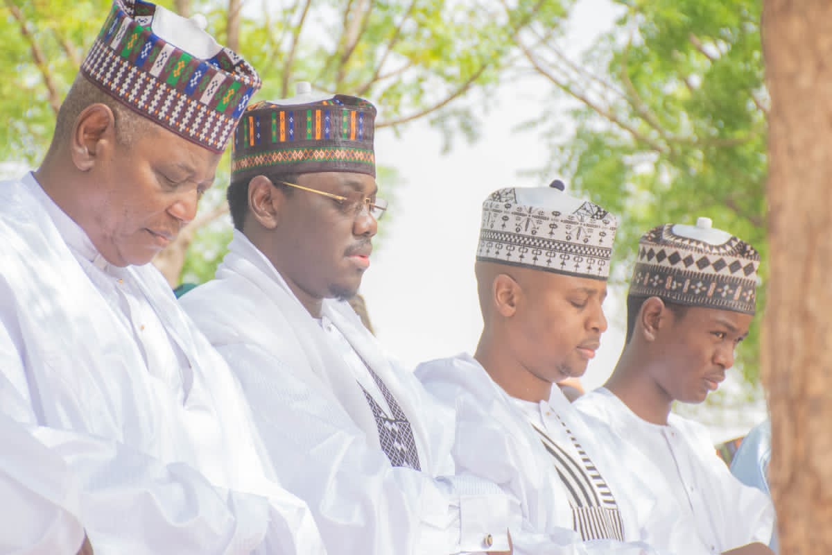 MSLAMID0's tweet photo. Eid prayers and Sallah celebrations in my hometown Bamaina today. It is always a special feeling to be in the midst of your people on this special occasion. I thank my people for the love and hospitality.

©Santurakin Dutse https://t.co/lnOgGLFtc3