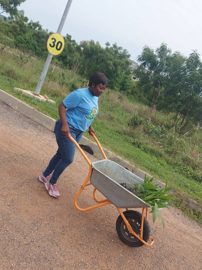 uesdgh's tweet photo. Members of the UESD ladies club plant seedlings 🌱 on campus, as part of activities marking their 1st anniversary
#UESDLADIESCLUB
#HOPE23 https://t.co/p2VluUt5hc