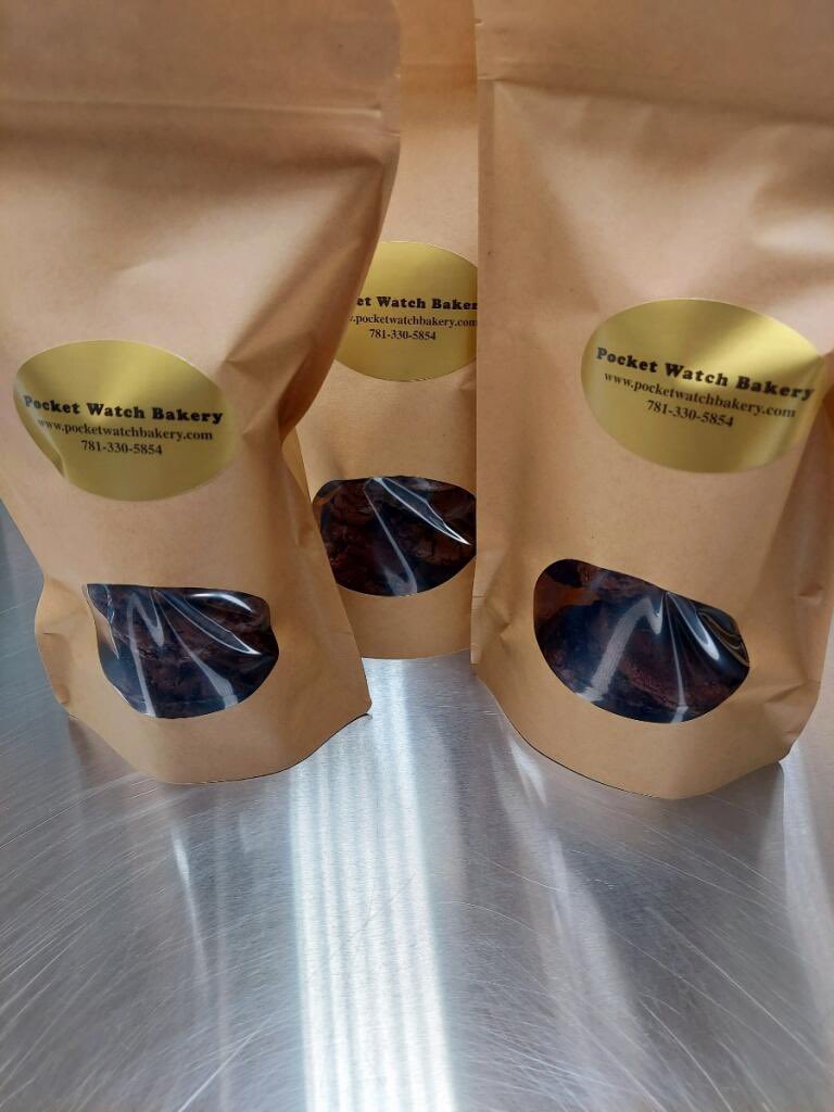 WatchBakery's tweet image. We&apos;re baking on Monday and delivering on Tuesday. Call or email your order today by 4 PM. #cisforcookie #happyweekend