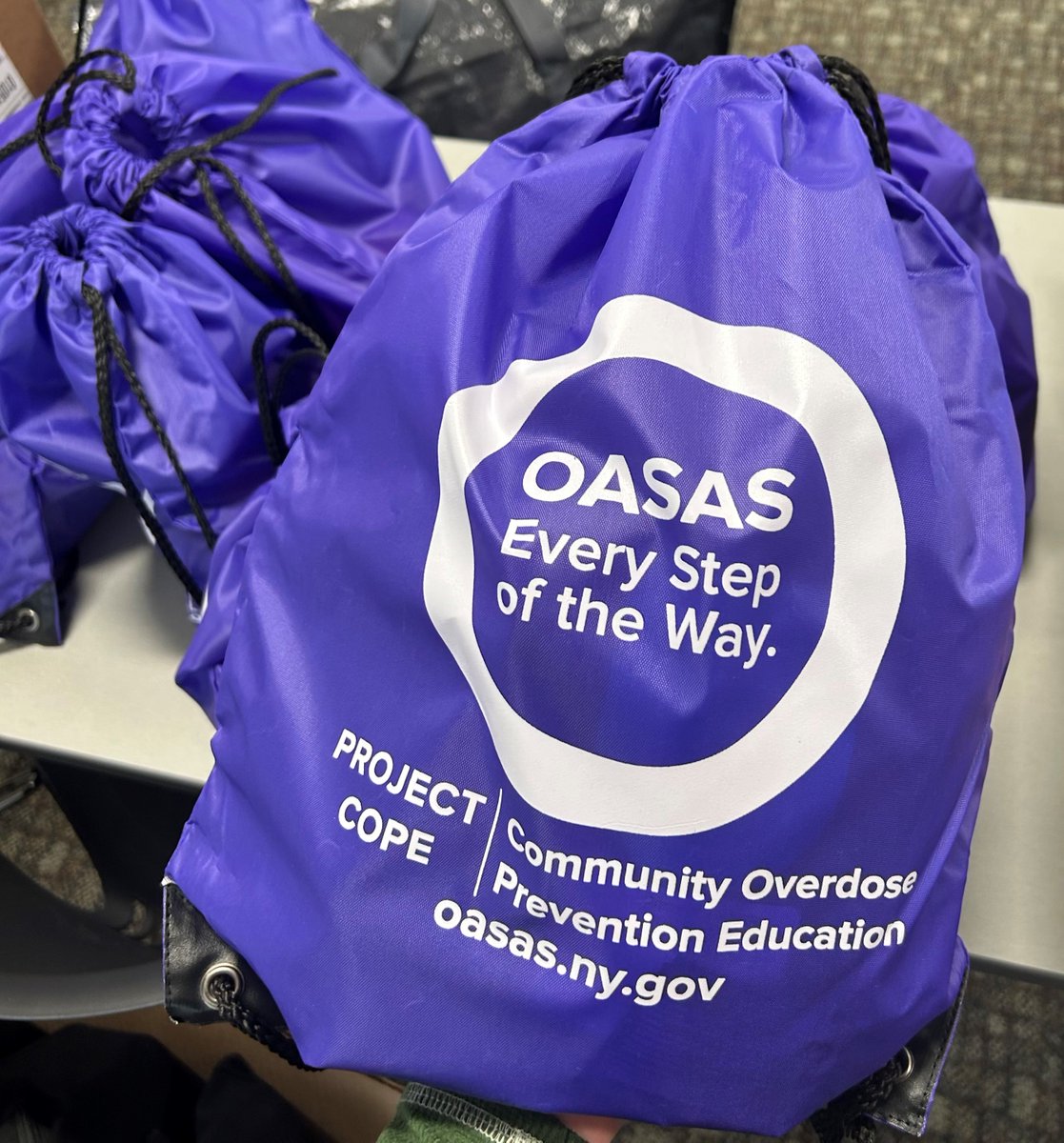 NYSOASAS's tweet photo. About 40 students from @UnionCollege's Sociology Club and 'More Equitable Union' spent their club time with @NYSOASAS #ProjectCOPE to pack overdose prevention kits this week. They will be distributed at upcoming community events. Thank you for having us! ➡️https://t.co/uUIn0jXKX7 https://t.co/ERmXSbUwcI