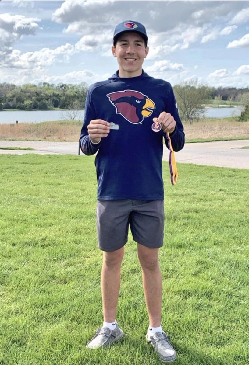 Congratulations to sophomore Ty Deterding for finishing 2nd at the Frontier League Golf Tournament.