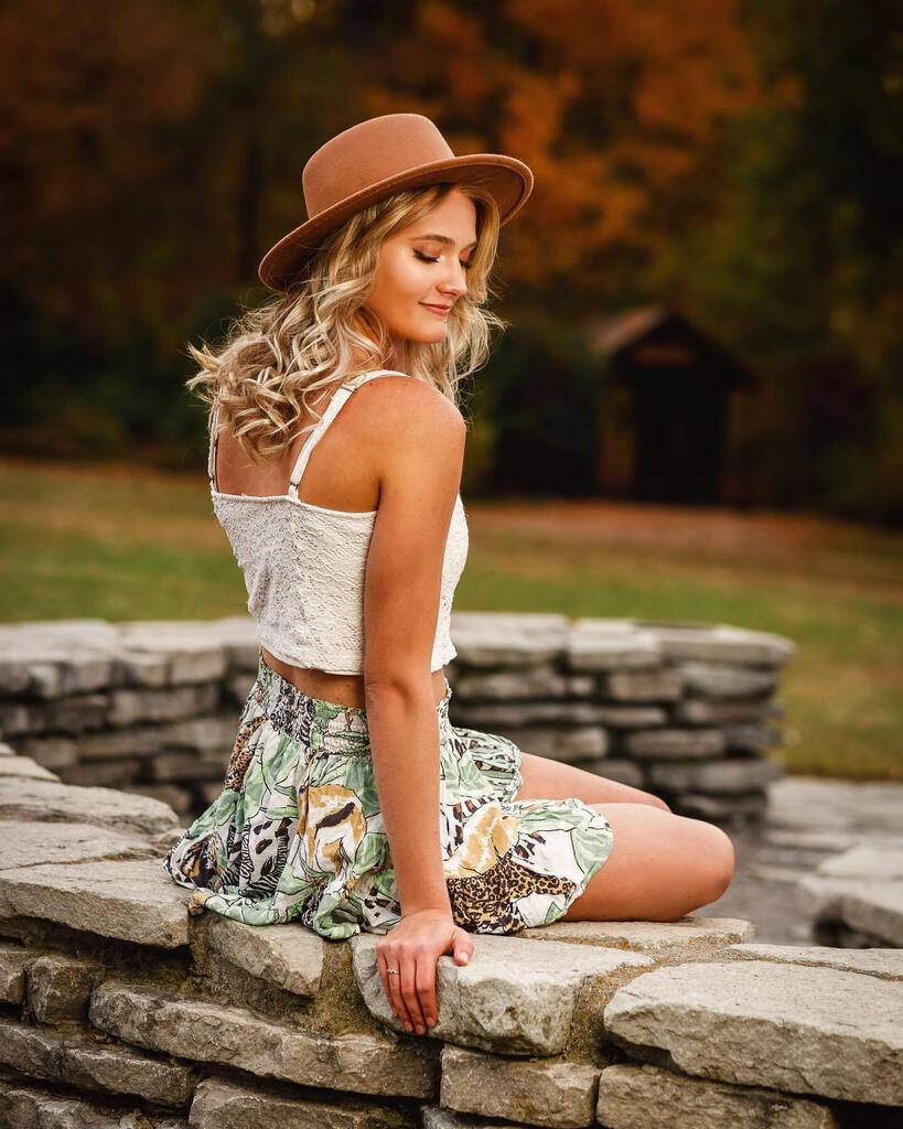 dyer_creative's tweet photo. Imagin, Class of ‘23

#senioryearmagazine #seniorMUSE #seniorinspire #seniorsznmagazine #inspiringteensmagazine #seniorluxe #seniorstyleguide https://t.co/qtuhLuzH2F https://t.co/kTkdBpyUxL
