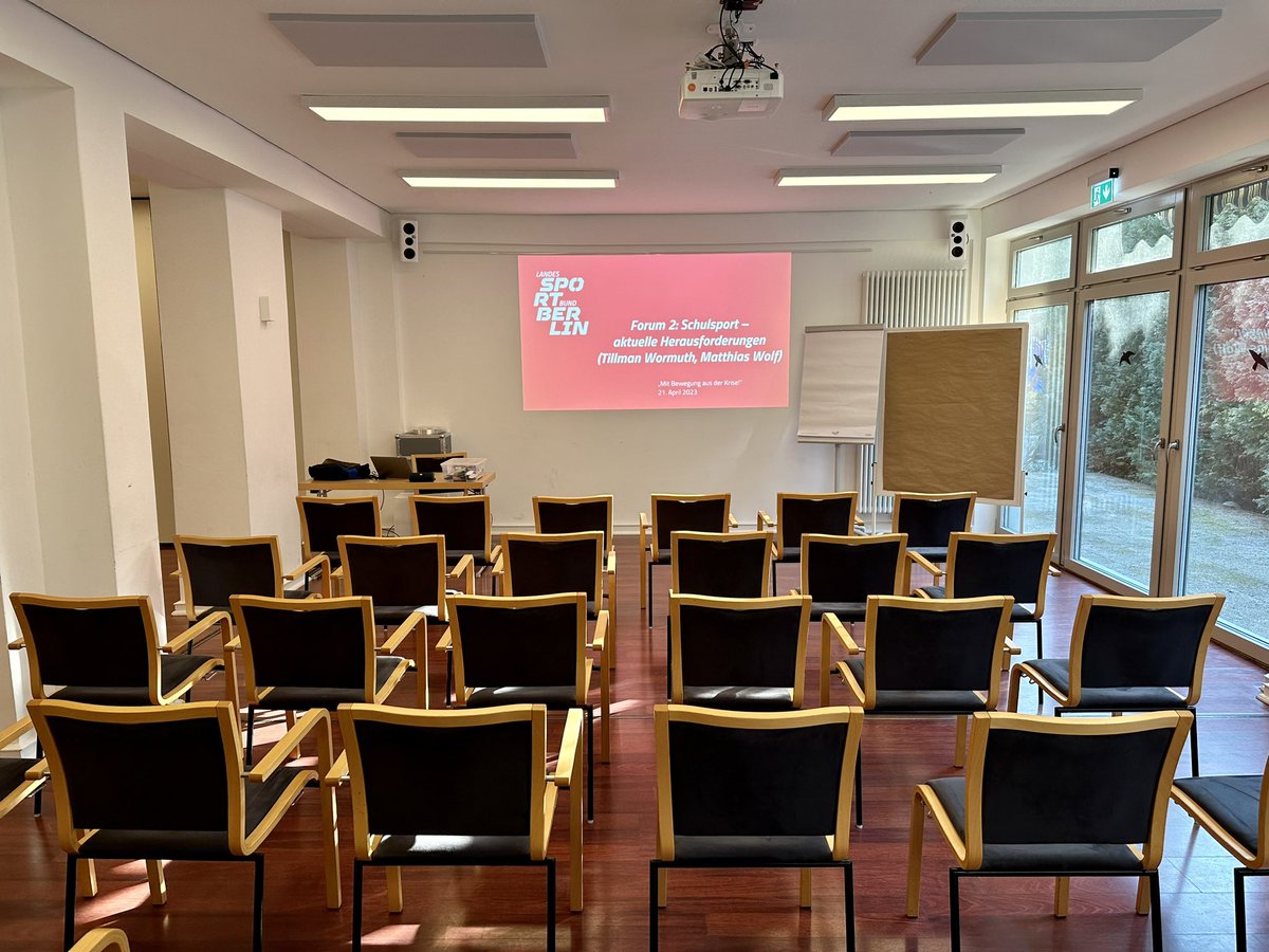 stsambill's tweet photo. #Fachtagung „Mit #Bewegung aus der #Krise“ - nach den #Fachforen und der #Auswertung folgt die zweite #Talkrunde „Der #organisierte #Sport als Partner von #Bildungseinrichtungen“
@LSBBerlin @HaertelThomas @krull_christian
#LSB #Sportjugend #Berlin
#bildungbewegt https://t.co/ZzmmBUbKha
