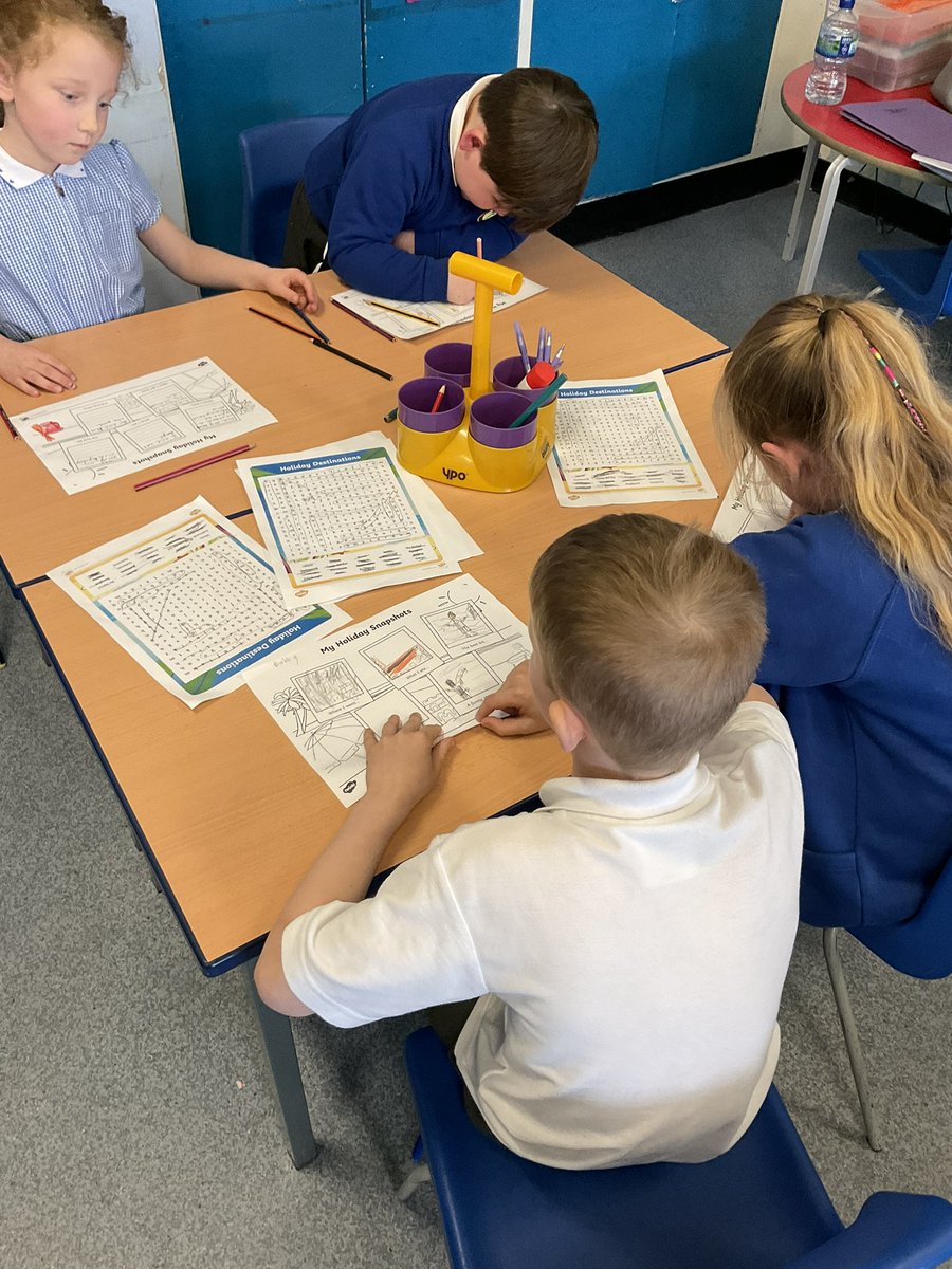 StPPPrimaryY2's tweet photo. Today we started our new history topic, Holidays. We are so excited to invite a grandparent in to talk about holidays in the past, and how they compare to holidays today. We ended the lesson by remembering our own favourite holiday. #summerisuponus #summer #year2historians https://t.co/lAeC7pbzn6