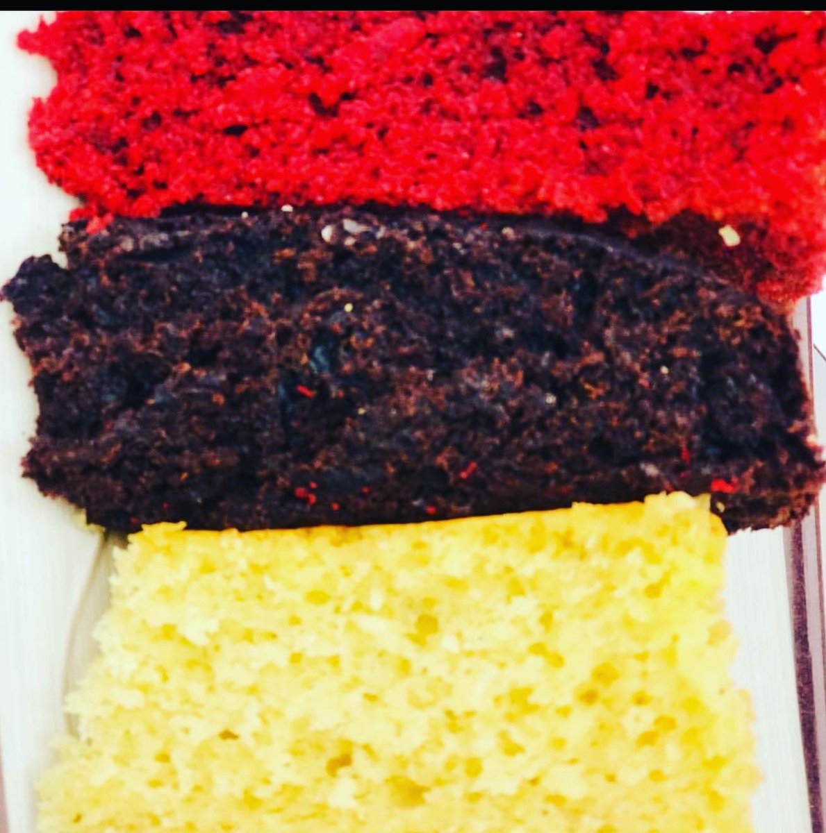 chopsbite's tweet photo. Have you tried my yummy 3 flavored cakes yet,what are u waiting for ,less sugar, fluffy ,yummy and finger licking you know the most amazing thing, it's very affordable
Contact us now
#cakedecorating #affordable #vanillacake #chocolatecake #redvelvetcake #frosting #cakemasters https://t.co/2abpC41IHN