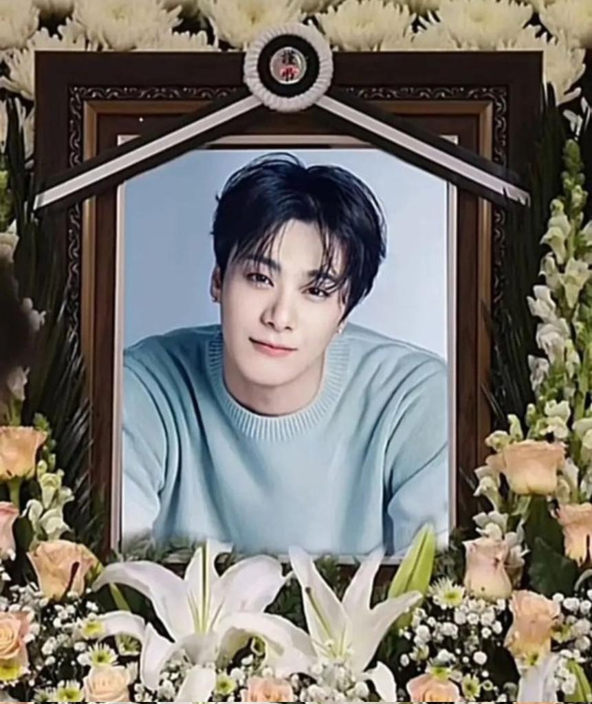 Winner79162's tweet photo. never thought that fangirling would be this painful  :"((
Be the brightest star, bin-aah 🌟
I'll always love you forever 🥀
#ASTRO #MOONBIN #아스트로 #문빈 
#RIPMoonbin #MOONBIN #มุนบิน #AROHA https://t.co/T7tat79QQi