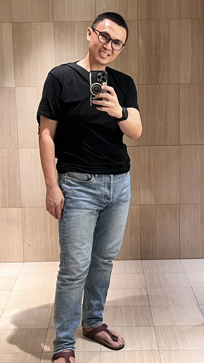 BlaxkMamba81's tweet photo. Selamat Hari Raya Aidilfitri semua yg mengenali. Maaf Zahir dan Batin. Halal kan makan dan minum. 
#Diabolique #SHRAMZB https://t.co/nvCHntEYrb