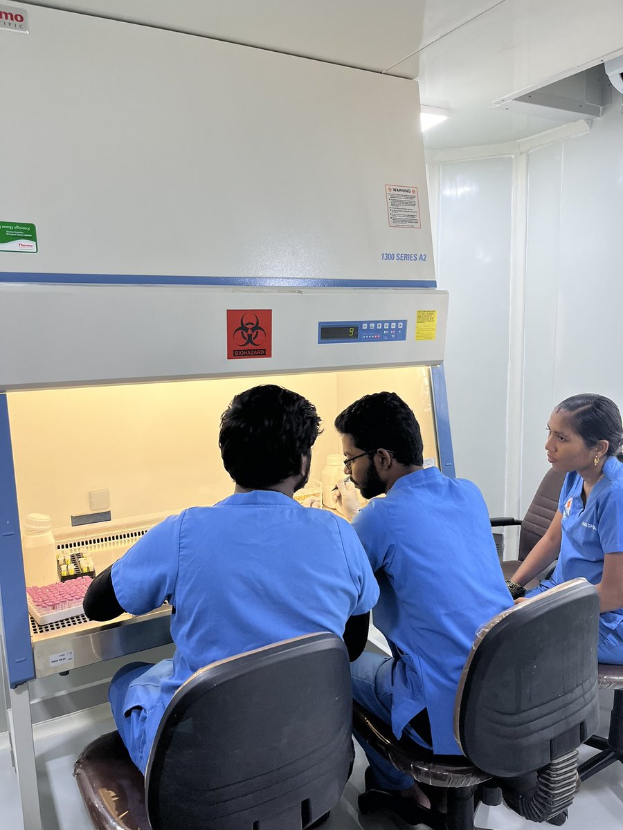 saveethamicro's tweet photo. Our https://t.co/4ppNW7EqjH virology practical training sessions @saveethamicro @DentalSaveetha @SIMATS_Univ @SIMATS2 @VC_SIMATS
#virology #virus #virologylab #viruses #microbiology #microbiome #hiv #hbv #hcv https://t.co/1ZrjNhIGnj
