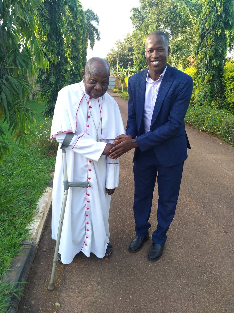MusisiFrank4's tweet photo. It was such honour yesterday 20th-April-2023 that I met and greeted His Eminence Cardinal Emmanuel Wamala whom I found in good health.
Long live Cardinal 🙏
@Pontifex 
#CatholicChurch 
#CatholicTwitter @mtsionbukalango 
@Kiwamirembe_Off https://t.co/V6BE71l8G4