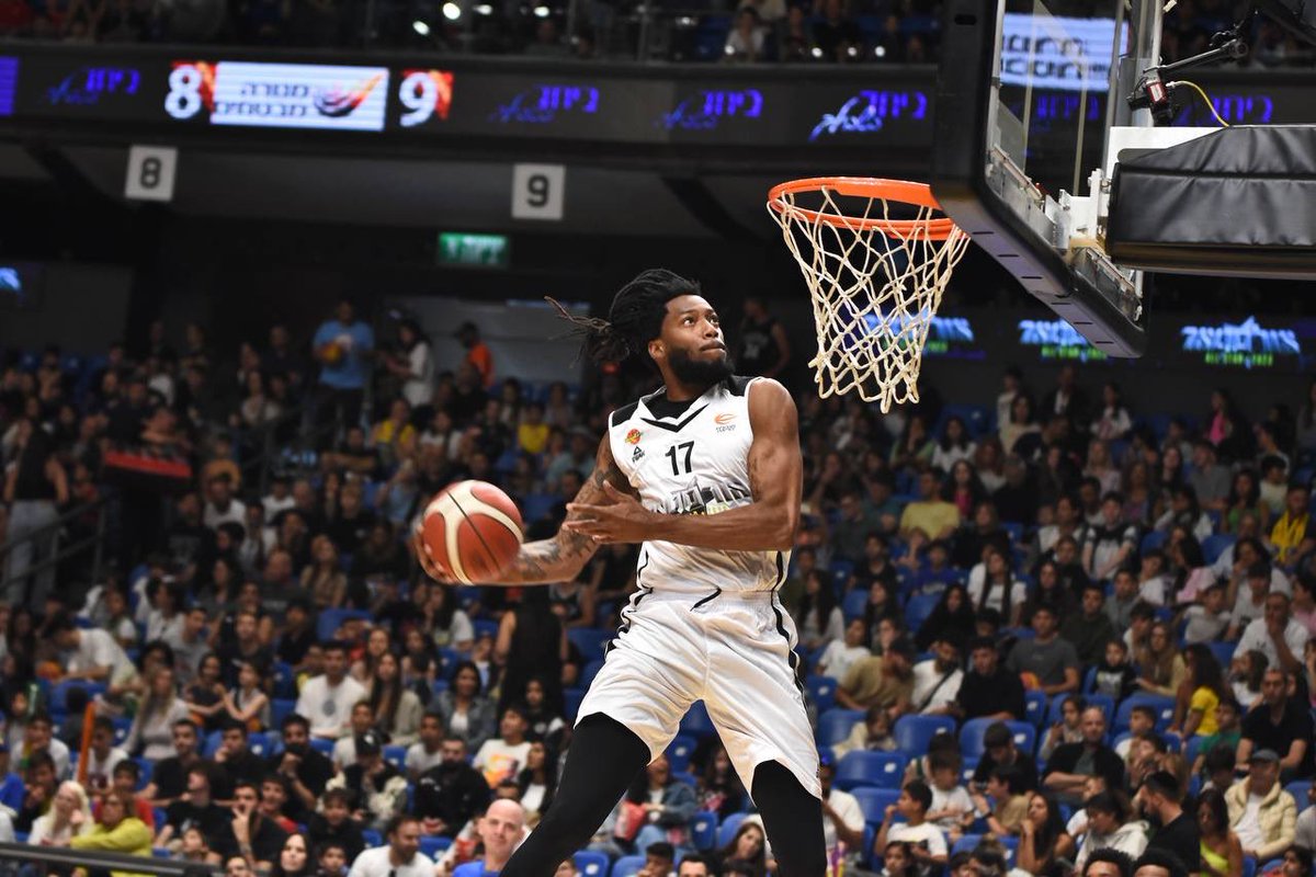 thesportsrabbi's tweet photo. MVP! @EGRIFFDASTORY with 34p takes home the big MVP prize as he leads Team World to a 149-127 win over Team Israel! 
Photo @dovster9 @ymacgfx https://t.co/8tOMCvZJ06