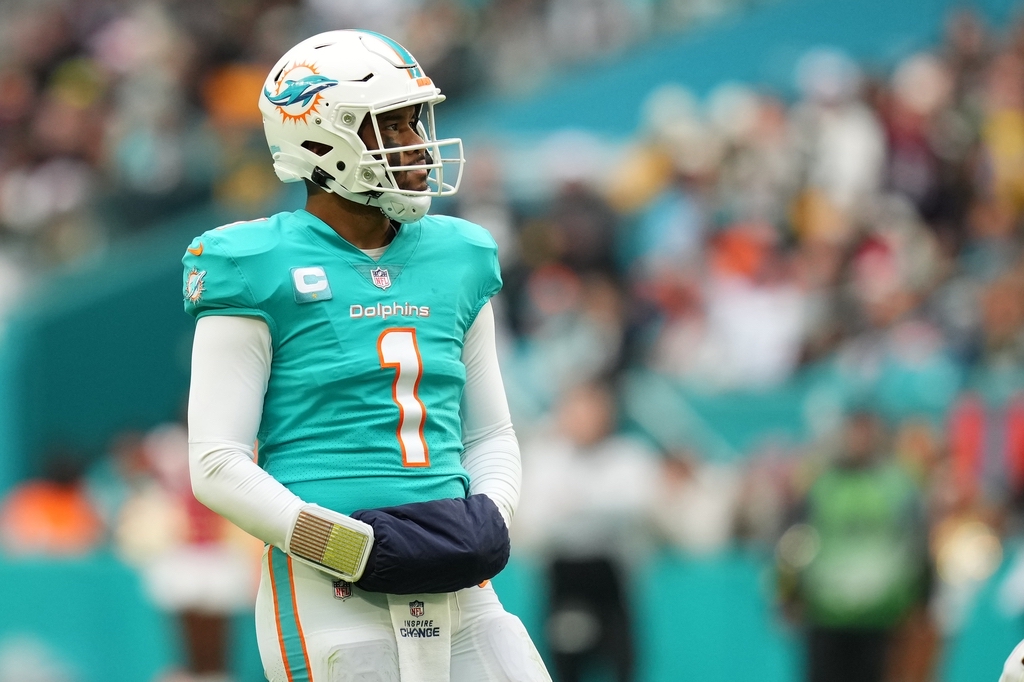 Dolphin_Nation's tweet photo. “If Tua can make it through 15, 16, 17 games, where he’s available in the postseason, Miami is winning the AFC East. Book it…Jalen Ramsey is going to be up there for Defensive MVP. Him and Jevon Holland will be the best defensive backfield in the NFL.“

- Louis Riddick https://t.co/KVWoVlnZ1o