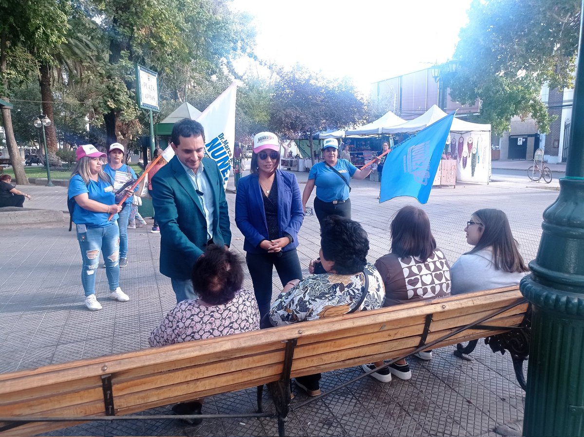 dr_marconunez's tweet photo. Estuvimos compartiendo con vecinos y vecinas de las comunas de Los Andes y Calle Larga. Muchas gracias por el cariño y apoyo de siempre.

Este próximo 7 de mayo, en la Región de Valparaíso y el valle de Aconcagua @marconunez
#consejeroconstitucional #vota2

¡Todo por Chile! ✌️ https://t.co/X5B3YRrxqC