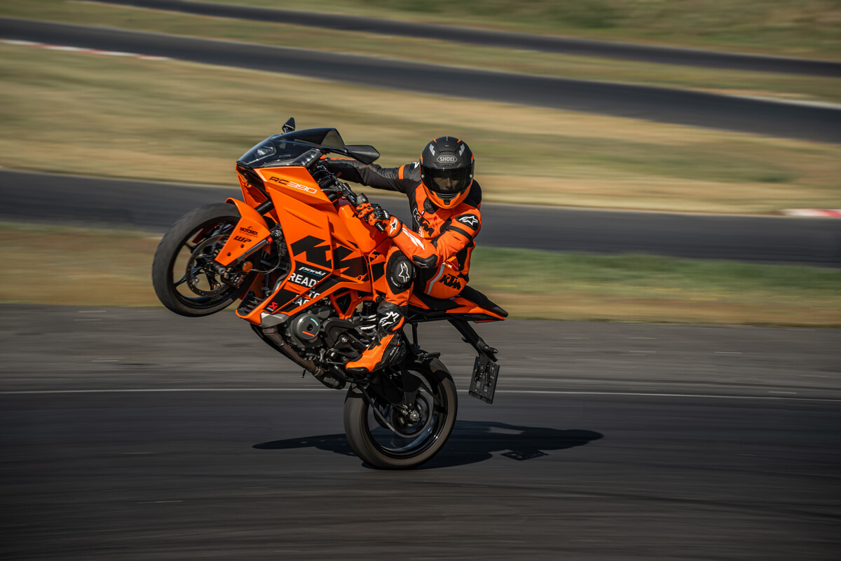 ktm_japan's tweet photo. 大変お待たせいたしました！

5/28 KTM BRAND FESTIVALのイベント概要と申込受付を発表いたします🔥

豪華な内容となっておりますので、ぜひご参加ください！

https://t.co/shyrHKkZqc

#KTM #筑波 ＃READYTORACE https://t.co/xA69wL7h7O