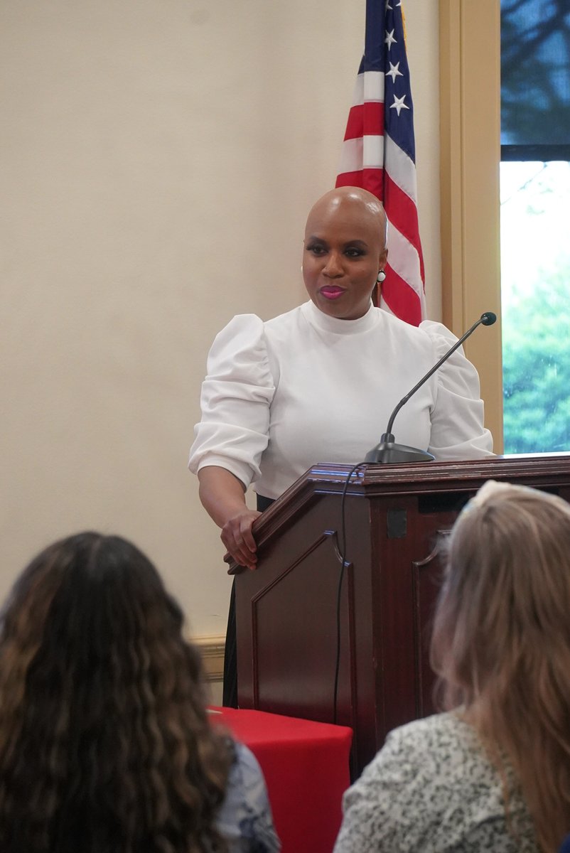 Congresswoman Ayanna Pressley tweet media