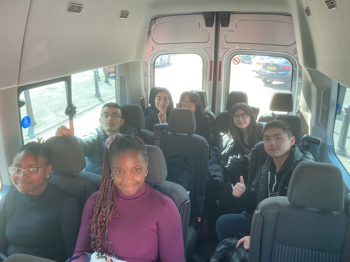 Good luck to our Rochin’ Robotics at the <a href="/FLLUK/">jonnienash@theiet.org</a> Final in Harrogate! Super proud of our UK finalists!! <a href="/GL1718/">Gerry Lyons</a> @Doug_GCC