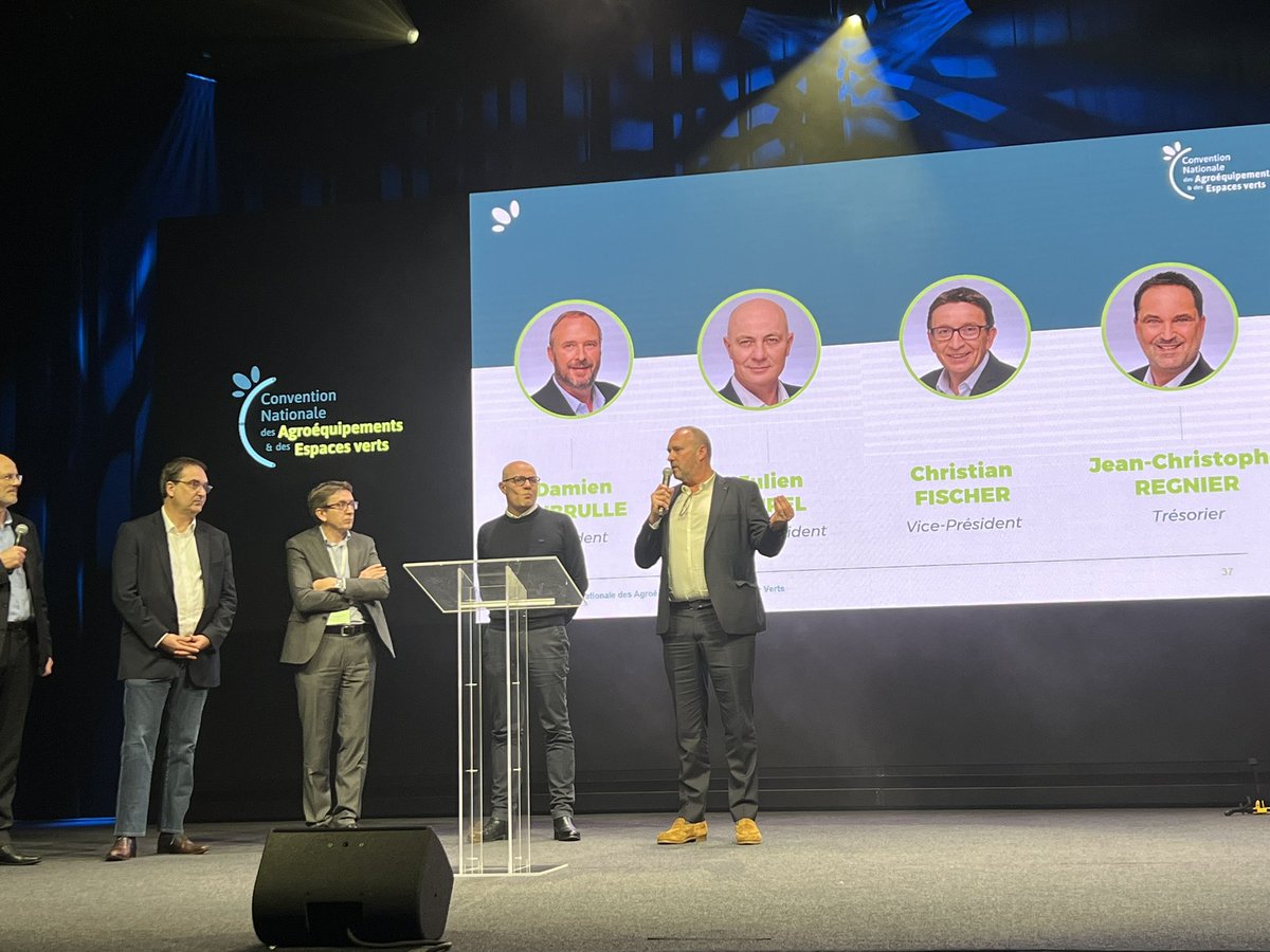 StTRAVERT's tweet photo. Très heureux d’avoir été présent à la convention nationale des #agroéquipements et #espacesverts en #vendée. Merci à @AxemaFR et #Sedima pour leur accueil. #innovation #PLOA lutte contre le changement climatique. Face aux transitions construisons la filière. #agriculture https://t.co/ZnKdjfmo2d