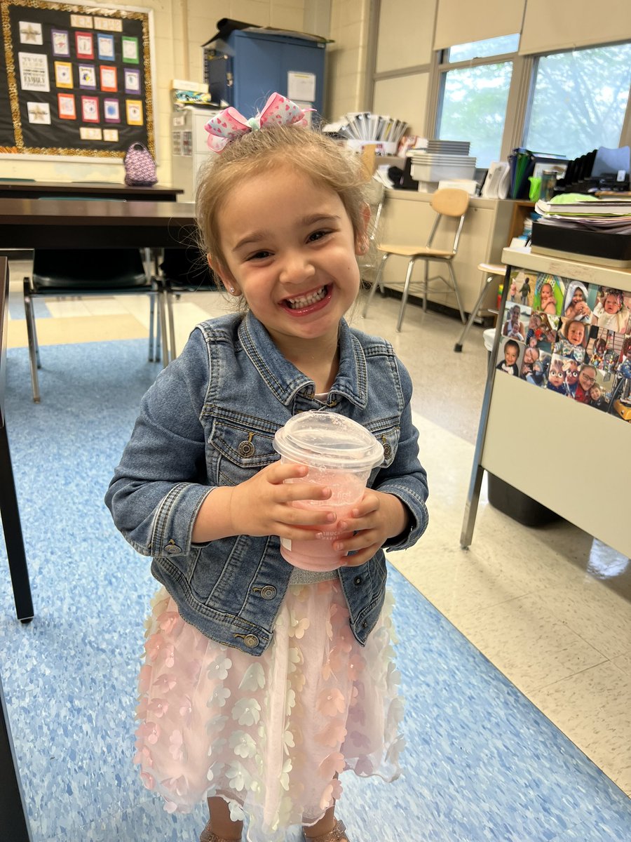 Jenn Reali tweet media