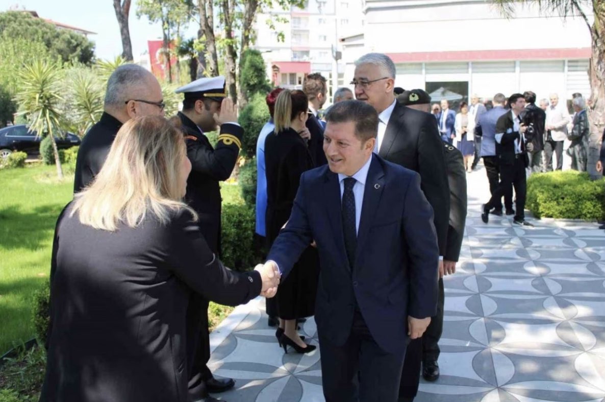 drmgodekmerdan's tweet photo. Ramazan Bayramı resmi bayramlaşma törenini Aydın Protokolümüzün ve vatandaşlarımızın katılımıyla gerçekleştirdik. https://t.co/ws7HYLZLr3