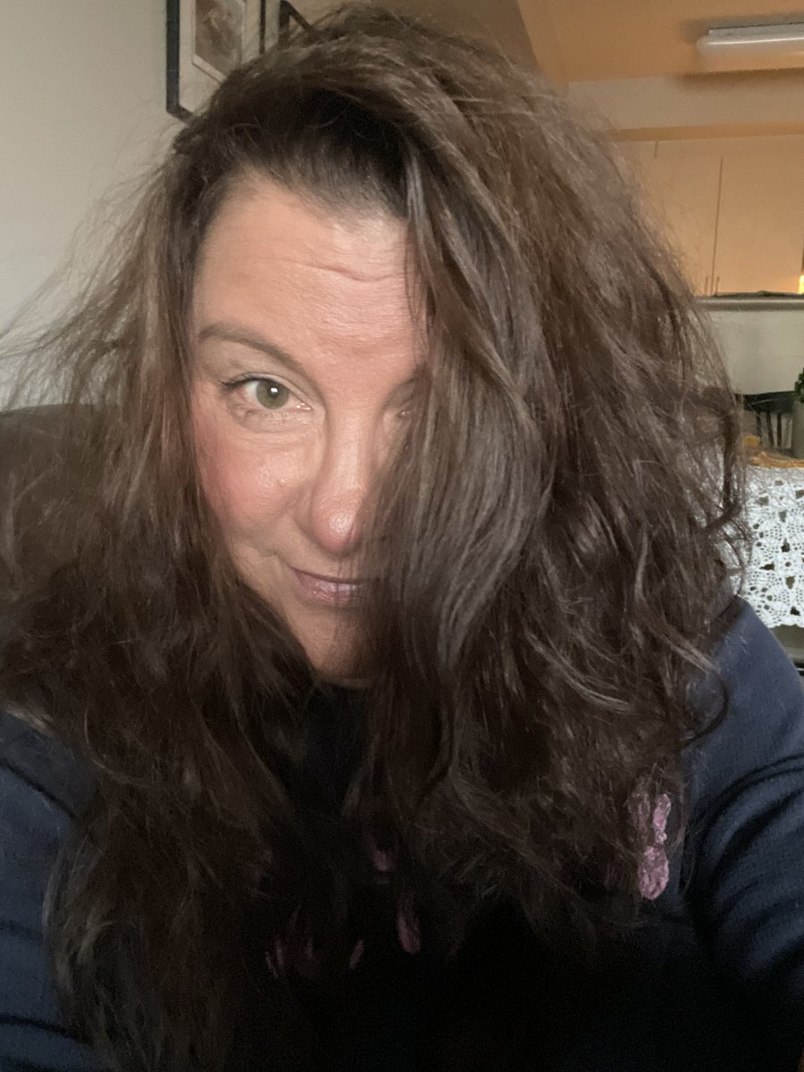 MichelleBailey1's tweet image. Someone needs a haircut 😵‍💫 #fridayflow #hairstyle #haircut