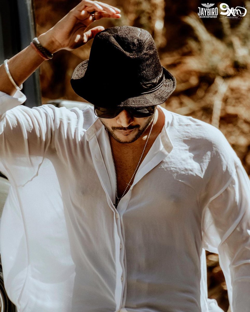 music_jaybird's tweet photo. #Photoshoot #modelling #jaybird #likes #malemodel #kakisinger #singer https://t.co/WviRUd858B