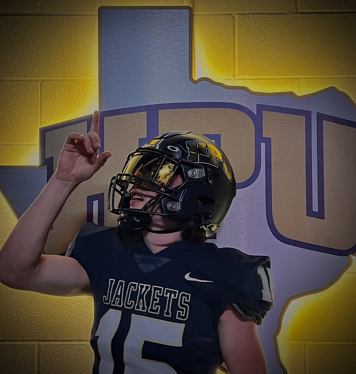 Thankful to receive an offer from Howard Payne University. <a href="/HPUFootball/">Howard Payne University Football</a> @CoachWilson_HPU @CoachBachtelHPU <a href="/ReedHeim/">Coach Heim</a> <a href="/mike_gallegos16/">Mike Gallegos</a>