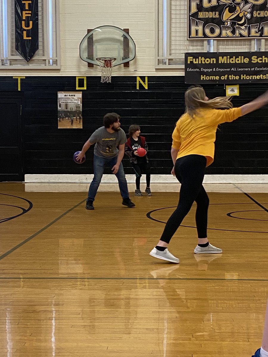 Lara Brunk tweet media