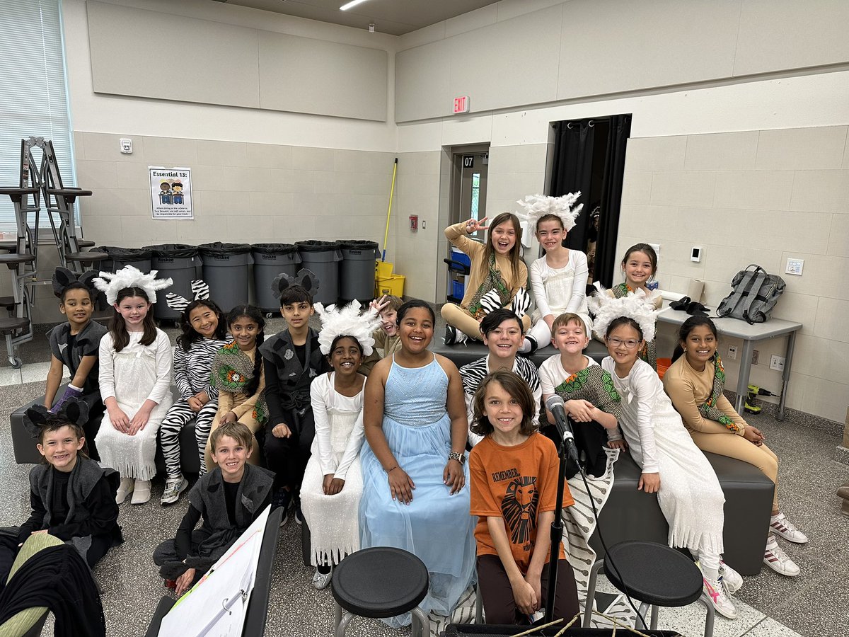 Hferguson28's tweet photo. If you want to see excellence in action go and see The Lion King @StuberElem Our students and staff knocked this show out of the park! https://t.co/WIpUX2huEP