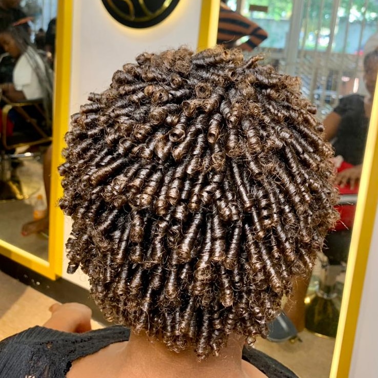 EfSalon's tweet photo. Kazi zetu zinazingatia usafi wa hali ya juu na ubora. #hapana #hair #beauty https://t.co/gt3h1aMzTg